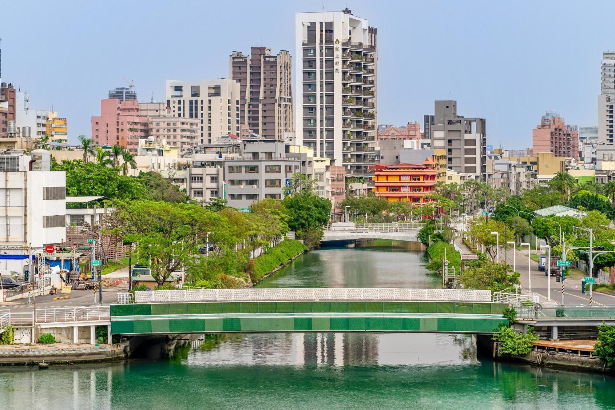 Check Inn Express Kaohsiung Love River Eksteriør billede