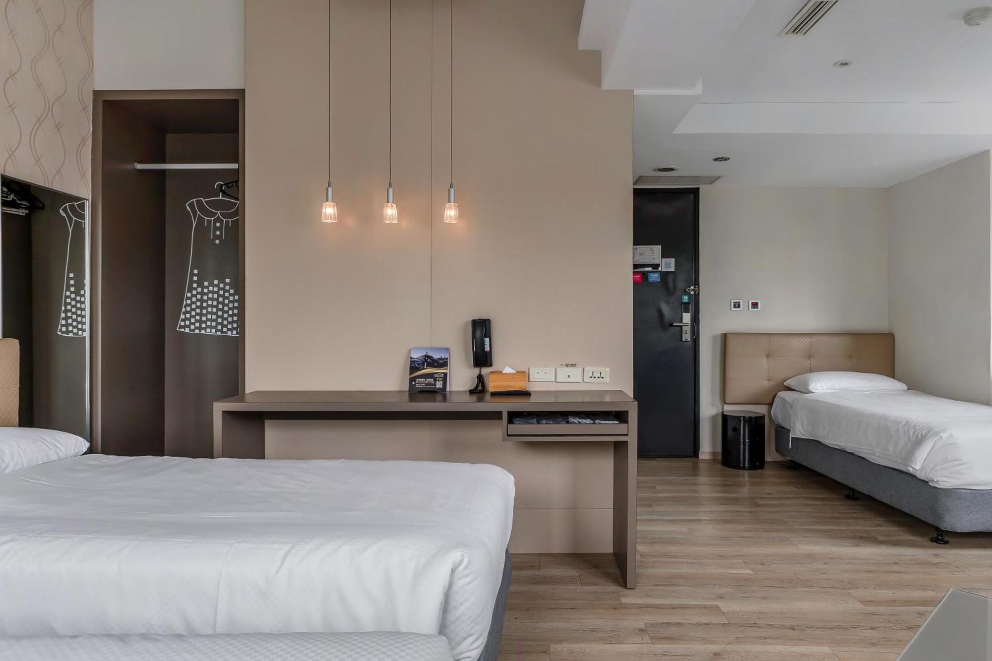 Check Inn Express Kaohsiung Love River Eksteriør billede