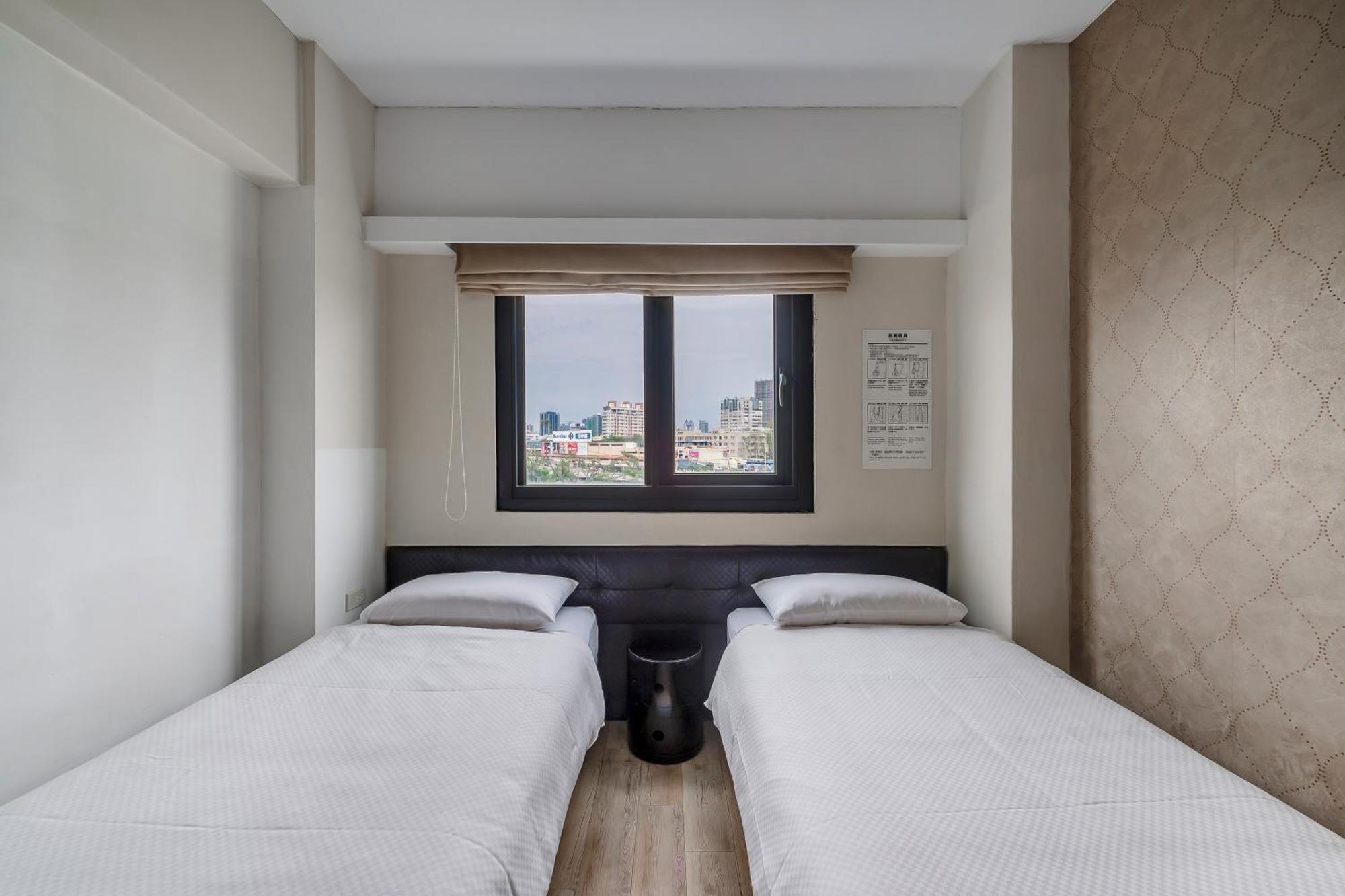 Check Inn Express Kaohsiung Love River Eksteriør billede