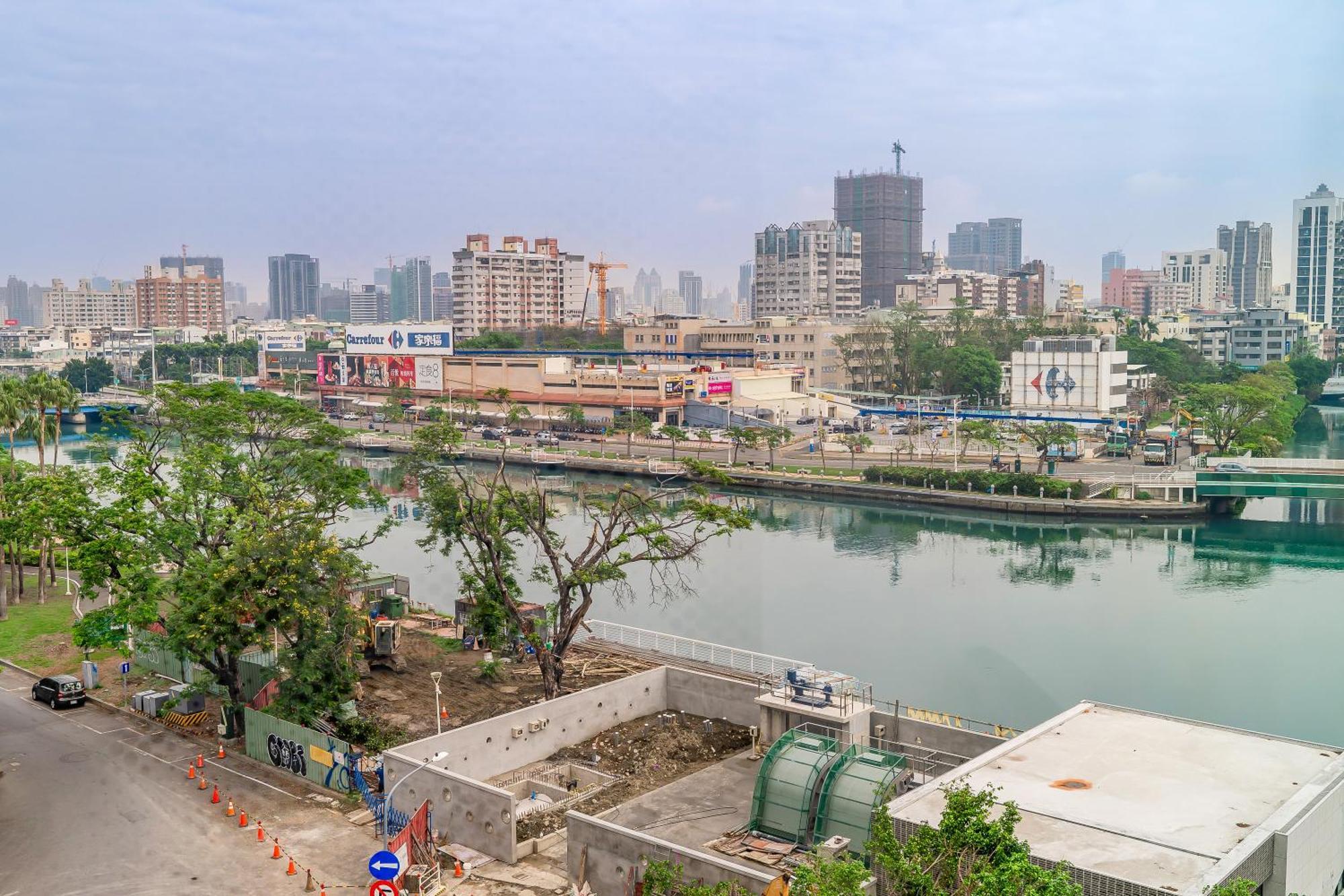 Check Inn Express Kaohsiung Love River Eksteriør billede